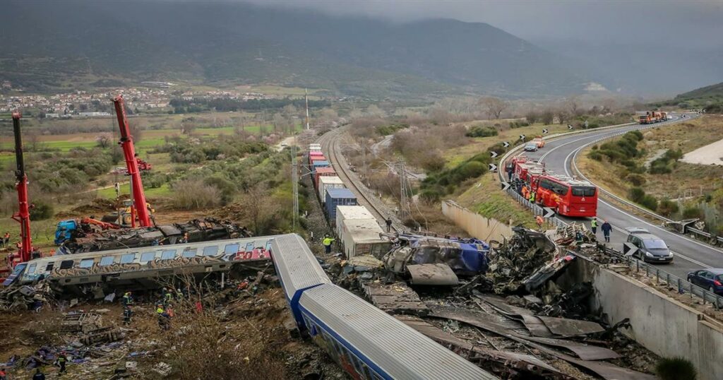 Διακοπή στη δίκη των Τεμπών: Η πρόεδρος έβαλε τα κλάματα και λιποθύμησε – «Συγγνώμη, δεν αισθάνομαι καλά»