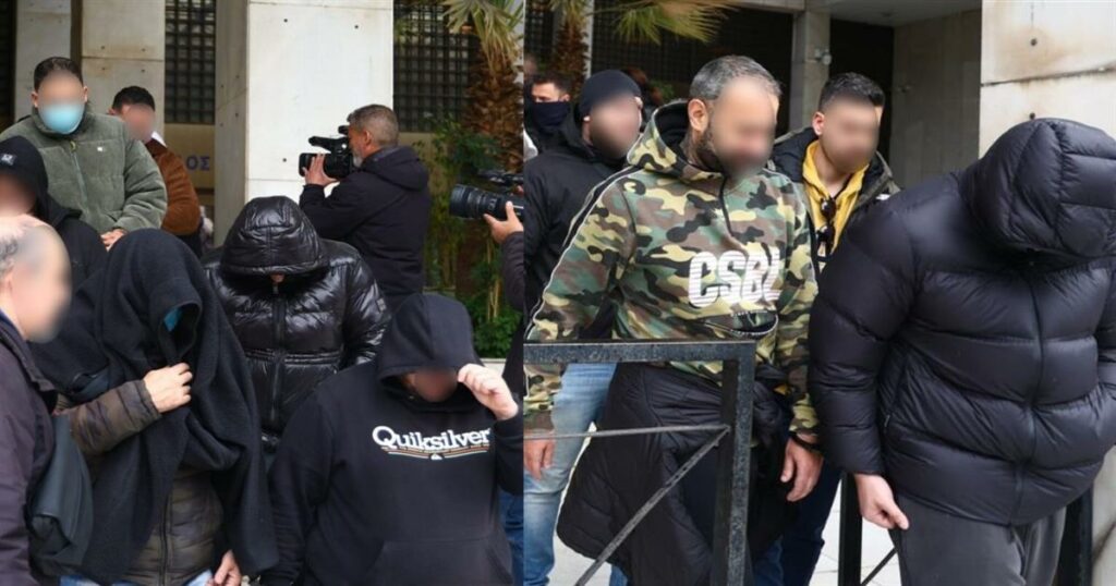 Κύκλωμα ΕΦΚΑ: «Δύο μαγαζιά είναι σε εικονικές εταιρείες, βάλε τρεις μισθοδοσίες» – Απίστευτοι διάλογοι με τον διάσημο TikToker