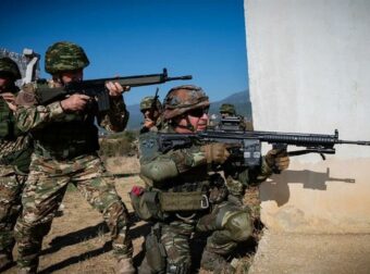 3 ώρες από την Αθήνα: Οι τρεις πιο ασφαλείς πόλεις της Ελλάδας σε περίπτωση πολέμου