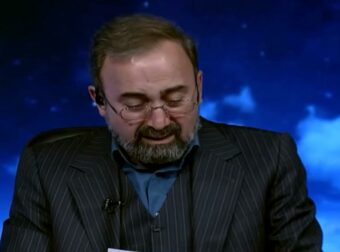 Πώς ανακοίνωσε η κρατική τηλεόραση του Ιράν τον θάνατο του Αλί Χαμενεΐ (video)