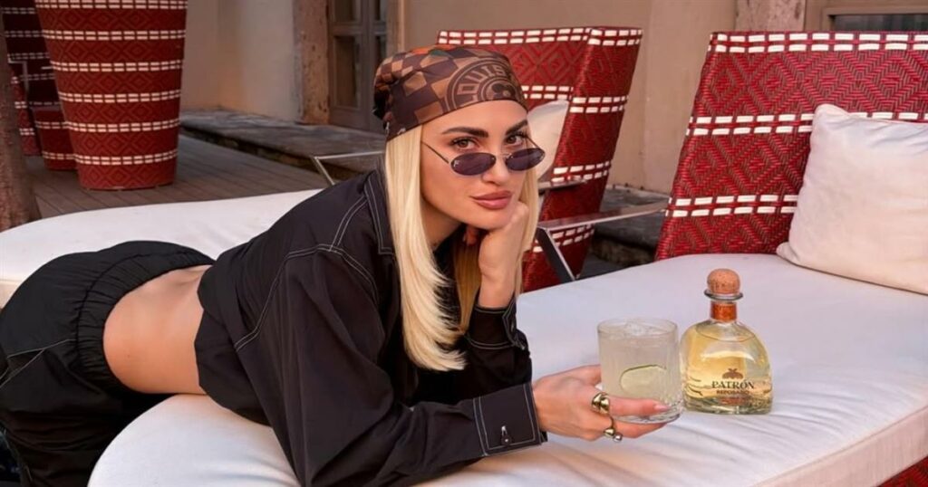 Ιωάννα Τούνη: «Όταν φεύγει ο έρωτας βλέπεις πια καθαρά» – Η νέα σπόντα για τον… πρώην