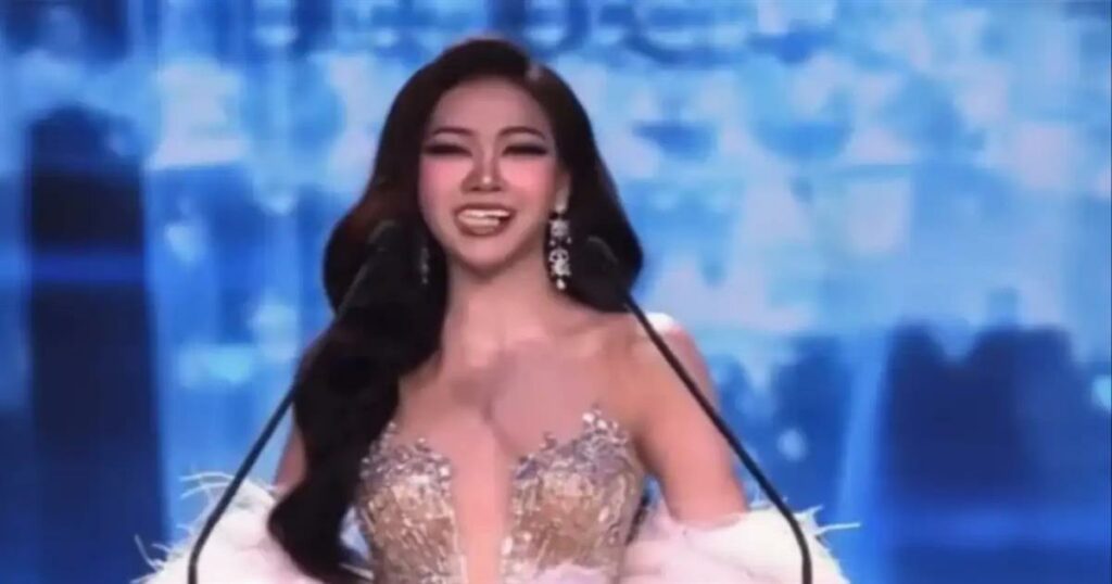 Miss Grand Thailand 2026: Η στιγμή που πέφτουν τα ψεύτικα δόντια υποψήφιας ενώ βρισκόταν στη σκηνή