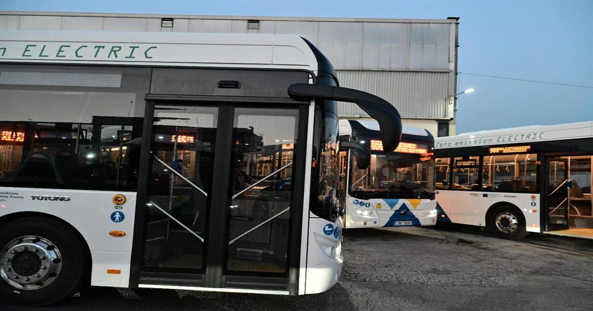 Τρόμος σε λεωφορείο στη Γλυφάδα: 24χρονος επιτέθηκε με στιλό σε 38χρονο