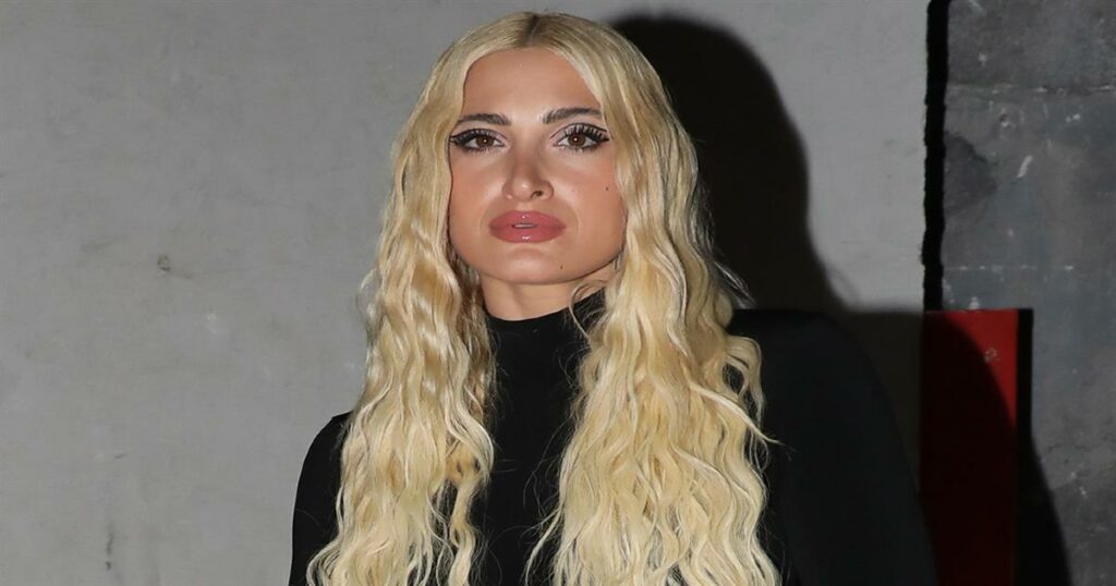 Ιωάννα Τούνη: «Αντί να ζούμε τη ζωή μας, ονειρευόμαστε τη ζωή κάποιου άλλου» – Το υπαρξιακό ξέσπασμα για το κυνήγι της ευτυχίας