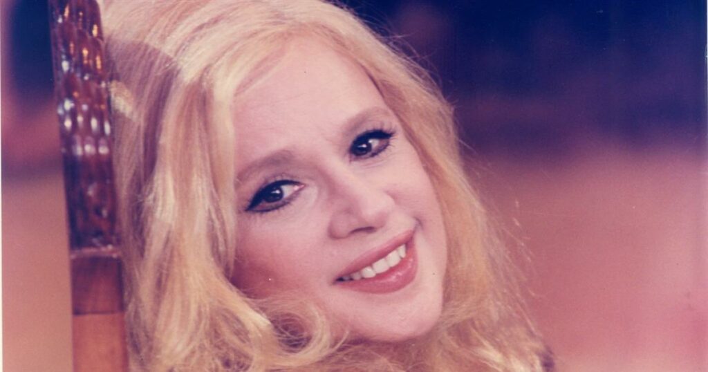 Αλίκη Βουγιουκλάκη: Το καμαρίνι της εθνικής μας σταρ στον Δημοτικό Θέατρο Πειραιά