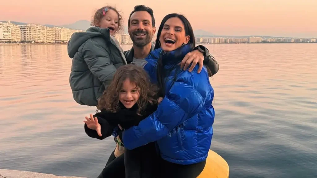 Σάκης Τανιμανίδης – Η αθώα ερώτηση των δίδυμων κοριτσιών του και η απάντηση: «Κάποτε δεν ήμουν μπαμπάς…»