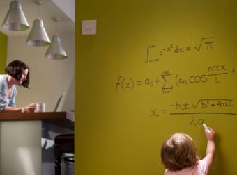 Τελικά ο μήνας γέννησης δείχνει την εξυπνάδα; Αυτοί είναι οι μήνες που «γεννούν» ιδιοφυΐες