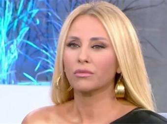 Συγκίνηση για τη Γωγώ Μαστροκώστα – Η Μαρία Καλάβρια αποκάλυψε το πρόβλημα υγείας της