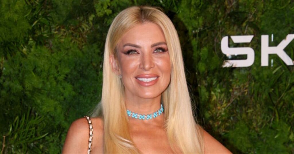 Κατερίνα Καινούργιου: Η πρώτη της ολόσωμη φωτογραφία 20 μέρες μετά τη γέννηση της κόρης της