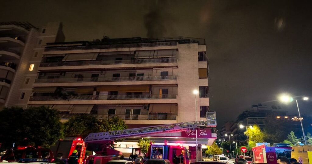 Πώς ξεκίνησε η φονική φωτιά στη Νέα Σμύρνη: Το μοιραίο διαμέρισμα έγινε παρανάλωμα σε λίγα λεπτά