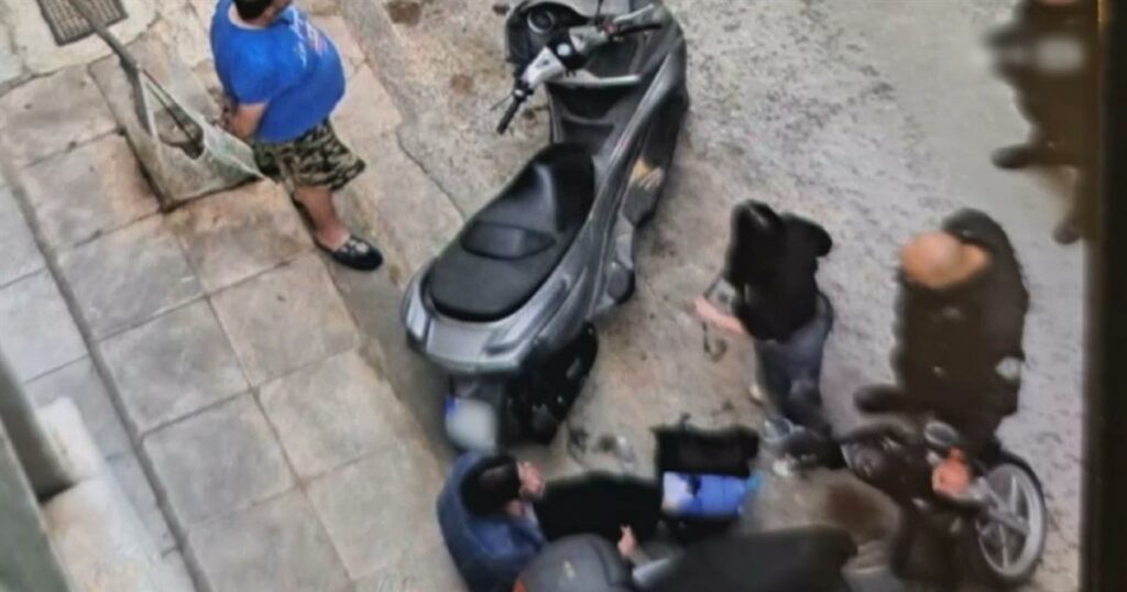 Παγκράτι: Παραλήρημα μισογυνισμού από τον 59χρονο που ξυλοκόπησε 23χρονη – Σοκάρουν οι αναρτήσεις του