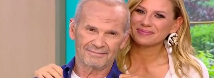 Πέτρος Κωστόπουλος: «Συγκινήθηκα πολύ» – Η έκπληξη που του έκαναν οι συνεργάτες του στον «αέρα»