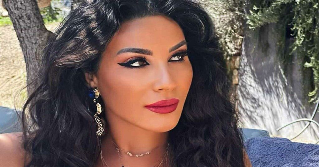 Η Πόπη Μαλλιωτάκη ανεβάζει την θερμοκρασία με το κορμί και το μπούστο της