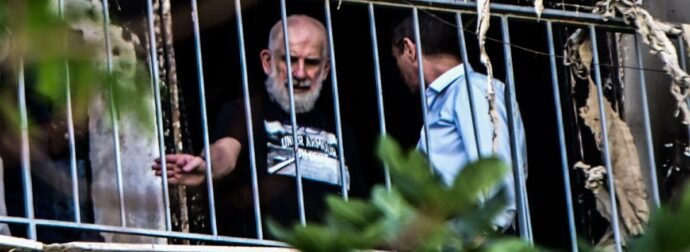 Πέτρος Φιλιππίδης: Πότε επιστρέφει στο διαμέρισμα που κάηκε – Δείτε βίντεο από το σημείο