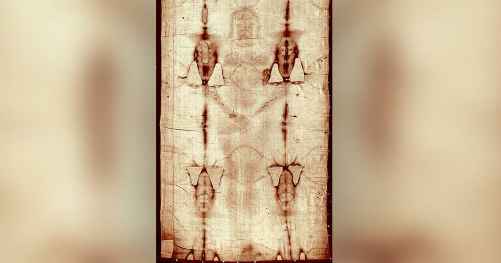 Η απόλυτη ανατροπή για την Ιερά Σινδόνη – Βρέθηκε πάνω της DNA από ζώα, ψάρια, φυτά και ανθρώπους ινδικής καταγωγής