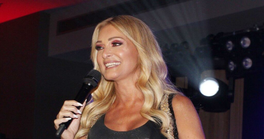 Η Νατάσα Θεοδωρίδου μάς παρουσιάζει την κούκλα μαμά της