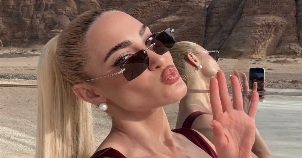 Ιωάννα Τούνη: Όσα έγιναν έξω από το τμήμα – Ποιοι έτρεξαν στο πλευρό της