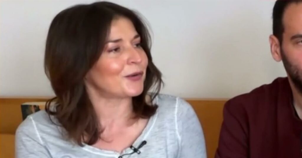 Κουρούπη: Η πρώτη τηλεοπτική συνέντευξη με τον 16 χρόνια μικρότερο σύζυγό της – Η αποκάλυψη για την γνωριμία τους