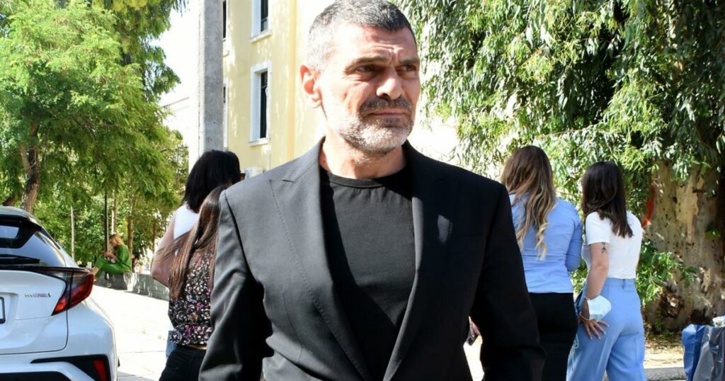 Δύσκολες ώρες για τον Τόνυ Μαυρίδη: «Ραγίζει καρδιές» το «αντίο» στην αδελφή του
