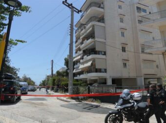 Ηλιούπολη: Το σοκαριστικό σημείωμα των 17χρονων πριν την βουτιά στο κενό – Οι μαρτυρίες που συγκλονίζουν