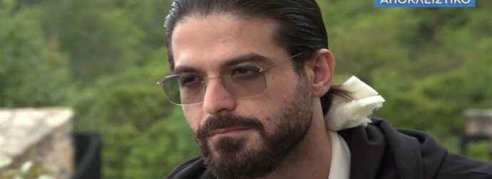 Άρης Μουγκοπέτρος: Δείχνει το χέρι του μετά τον ακρωτηριασμό και τα χειρουργεία