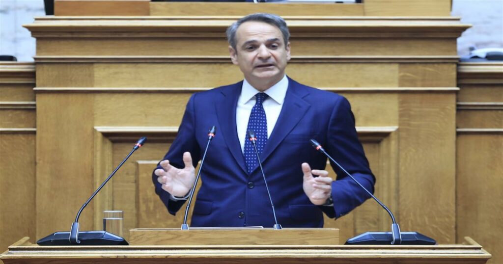 Μητσοτάκης στην ΚΟ: «Να ιδρώσουμε όλοι μαζί τη φανέλα» – Η κίνηση – ματ στη συνεδρίαση – Πότε θα γίνουν οι εκλογές (video)