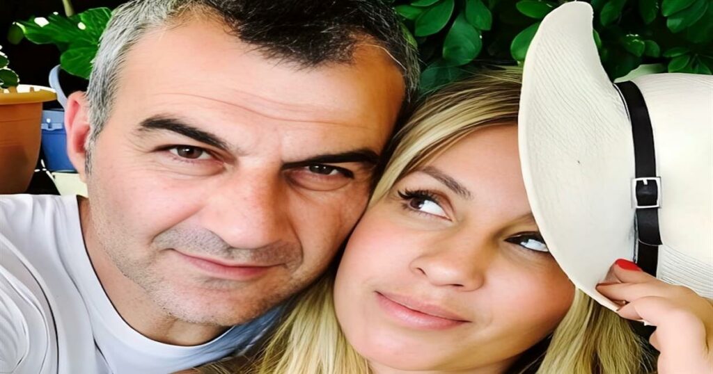 Τραϊανός Δέλλας: Αγνώριστος στην πρώτη δημόσια εμφάνιση μετά την αποκάλυψη για την υγεία της Μαστροκώστα