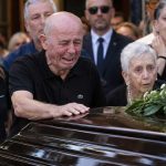 Κηδεία Μαζωνάκη: H εντολή του πατέρα του – «Αυτό είναι το αντικείμενο που θα βάλετε μέσα στο φέρετρο του γιου μου»