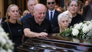 ΕΚΤΑΚΤΟ – ΓΙΑ ΤΟΝ ΠΑΤΕΡΑ ΤΟΥ ΜΑΖΩΝΑΚΗ