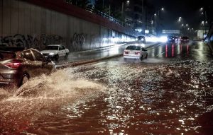 Συναγερμός τώρα από Αρναούτογλου για τον καιρό: Έρχονται ισχυρές καταιγίδες και ψυχρή μεταβολή – Πώς θα ξεκινήσει ο Οκτώβριος