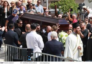 ΕΚΤΑΚΤΟ ΤΩΡΑ – ΜΟΛΙΣ ΔΙΕΡΡΕΥΣΕ ΣΤΑ ΣΑΙΤ: ΓΙΑΤΙ ΔΕΝ ΑΝΟΙΞΑΝ ΤΟ ΦΕΡΕΤΡΟ ΤΟΥ ΜΑΖΩΝΑΚΗ ΠΡΙΝ ΤΟΝ ΒΑΛΟΥΝ ΜΕΣΑ