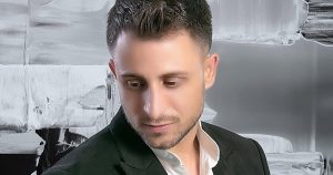Ώρες αγωνίας για τον τραγουδιστή Παναγιώτη Πετεινό – Νοσηλεύεται σε κρίσιμη κατάσταση