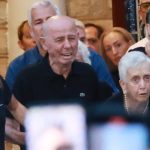 Τούμπα όλα:Ούτε οι γονείς ούτε οι αδελφές του – Ποιος κληρονομεί την αμύθητη περιουσία του Μαζωνάκη