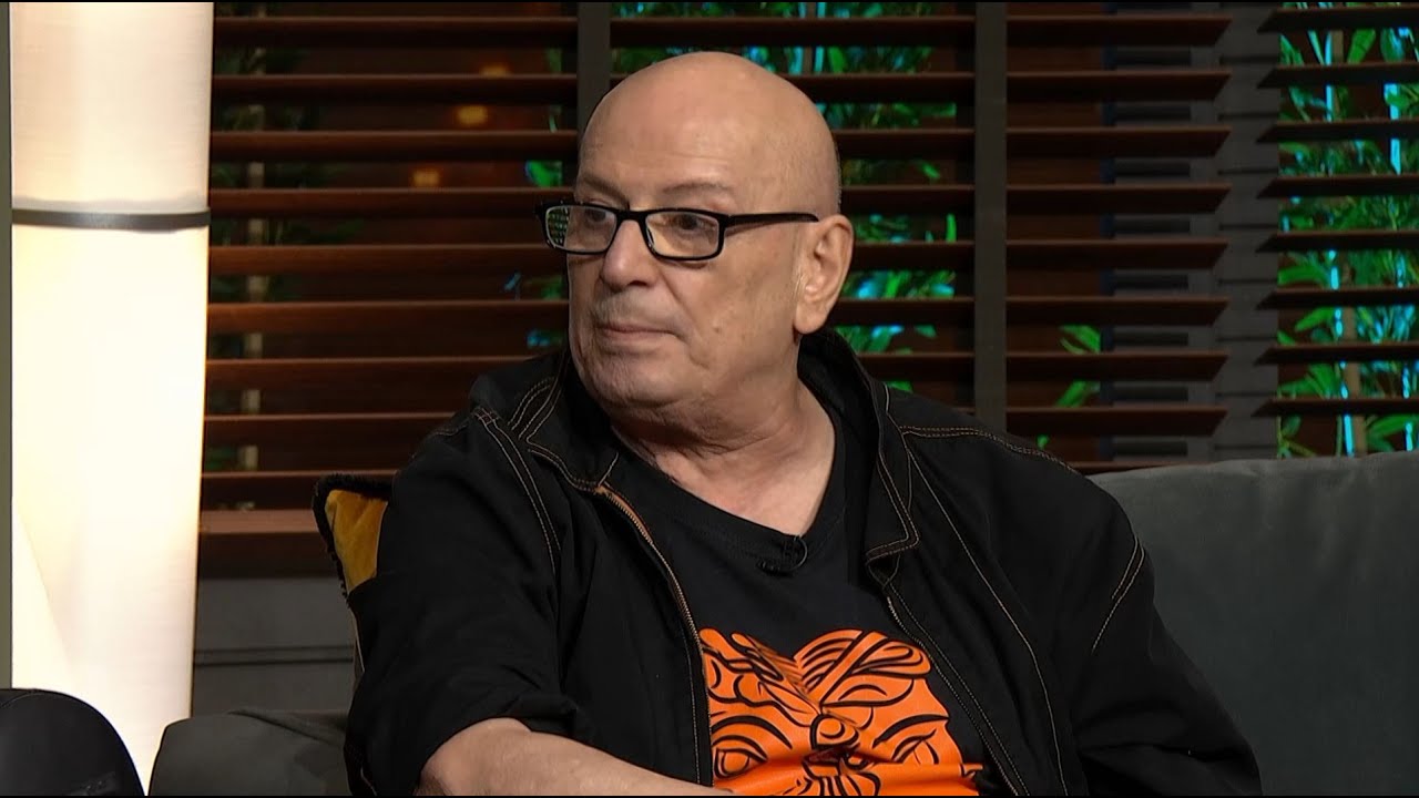«Μπαίνω στο καμαρίνι, μου λέει “Παύρι, αυτό για σένα” και μου πετάει έναν φάκελο που μέσα είχε…»: Συγκλονίζει για τον Μαζωνάκη ο άνθρωπος που έγραψε το “παιδί της νύχτας”