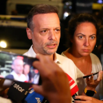 ΕΚΤΑΚΤΗ ΕΙΔΗΣΗ ΑΠΟ ΠΛΑΚΑ ΤΩΡΑ-ΜΟΛΙΣ ΤΟ ΑΝΑΚΟΙΝΩΣΕ Ο ΔΗΜΑΡΧΟΣ ΑΘΗΝΩΝ ΓΙΑ ΤΟΥΣ 6 ΑΓΝΟΟΥΜΕΝΟΥΣ,ΔΥΣΤΥΧΩΣ…