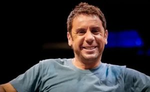 Μαζωνάκης: Γιατί κινδυνεύουν να χάσουν τα 6 σπίτια εκατομμυρίων οι αδερφές του; Τι θα τους ανακοινώσει ο συμβολαιογράφος;