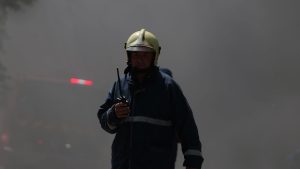 ΕΚΤΑΚΤΟ: Nεκρoς πυροσβέστης στη προσπάθεια να σώσει ανθρώπους