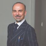 Μόλις έσκασε η νέα καταγγελία: Η βαλίτσα, οι δονητές και η «θεραπεία» που φέρεται να πρότεινε ο γιατρός του Μαζωνάκη