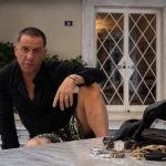 Τι περιείχε η τσάντα του Μαζωνάκη πριν καταρρεύσει: Χρυσά κοσμήματα, καρτέλες και μια πανάκριβη…