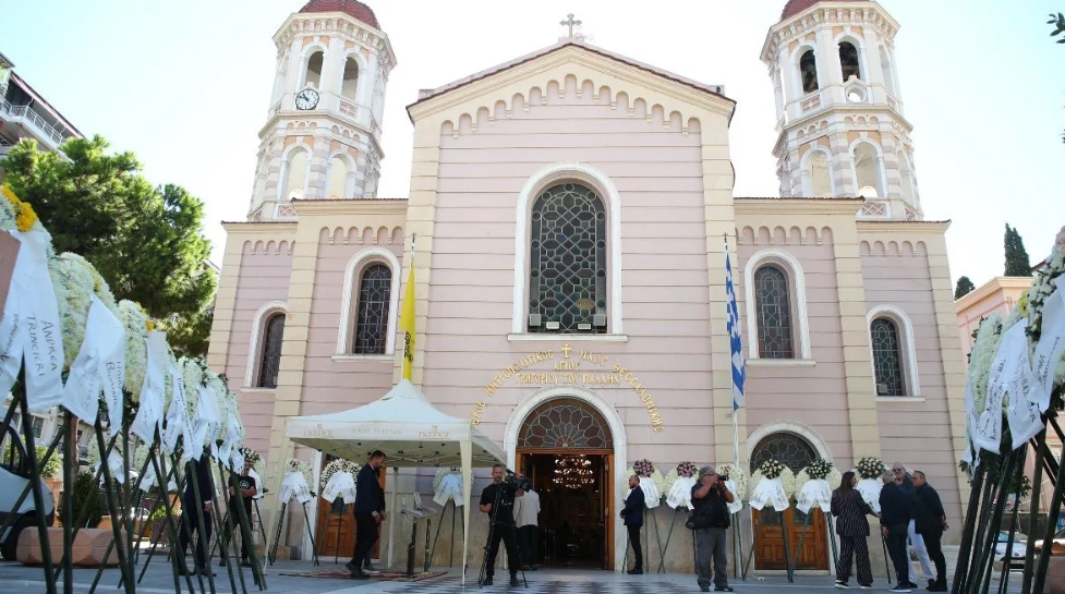 Κηδεία Σούλη Μαρκόπουλου: Συγκίνηση και σπαραγμός στο τελευταίο «αντίο»
