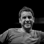 «Το DNA συνεχίζεται…»: Ράγισαν καρδιές με τον ανιψιό του Γιώργου Μαζωνάκη – Το τραγούδι που του αφιέρωσε
