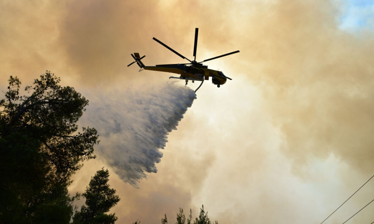 Μεγάλη φωτιά τώρα στη χώρα μας: Ήχησε το 112