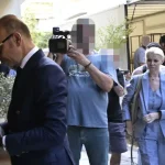 Για ανθρωποκτονία με ενδεχόμενο δόλο κατηγορούνται πλέον οι γιατροί Θεοδωρόπουλος και Γάκα για τον θάνατο του Γιώργου Μαζωνάκη