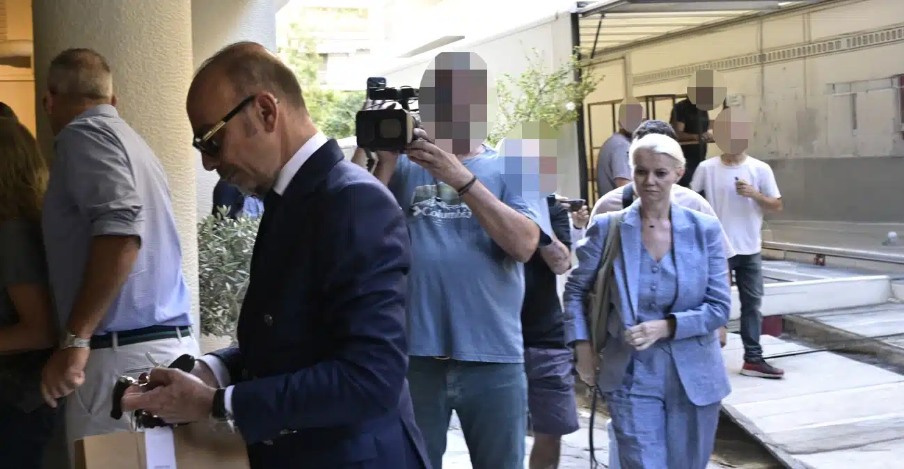 Για ανθρωποκτονία με ενδεχόμενο δόλο κατηγορούνται πλέον οι γιατροί Θεοδωρόπουλος και Γάκα για τον θάνατο του Γιώργου Μαζωνάκη