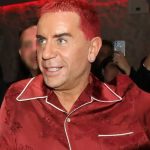 Σπαραγμός στο μνημόσυνο για τον Μαζωνάκη στην ιδιαίτερη πατρίδα του