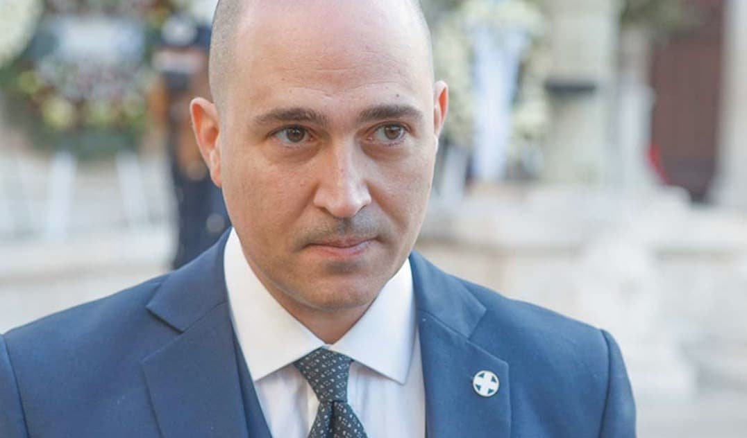 Βαρύ πένθος για τον Κωνσταντίνο Μπογδάνο - Πέθανε ο πατέρας του