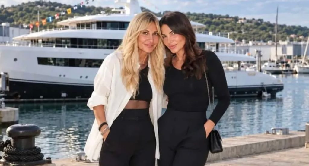 Δήμητρα Κούστα: Νέο πλωτό παλάτι εκατομμυρίων – Μ’ αυτό θα οργώνει τις θάλασσες με τη Βίσση