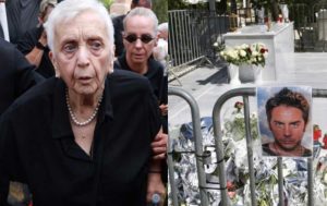 Η μητέρα του Μαζωνάκη σπάει τη σιωπή της και ξεσπά – «Ζητώ δικαιοσύνη για τη μνήμη του παιδιού μου»