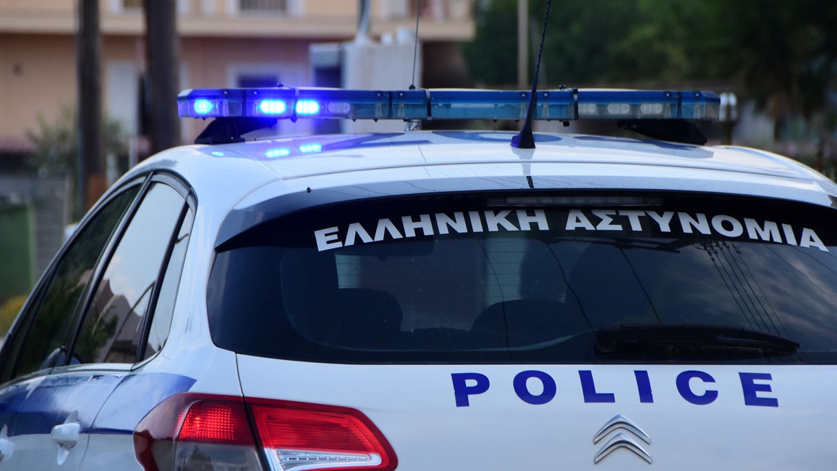 Άyριο έyκλημα: Πατέρας βiαζε τις κόpες του