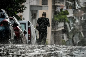 Μόλις ανακοινώθηκε η νέα πρόγνωση: Κακοκαιρία μέχρι την Κυριακή – Ποιες περιοχές μπαίνουν στο στόχαστρο